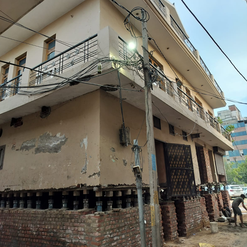 Jaharvir Goga Building Lifting